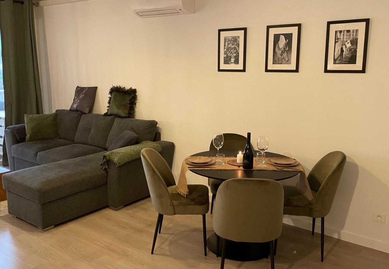 Apartment T2 Proche De La Et Au Calme *