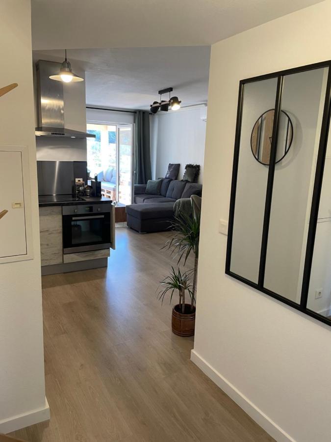 Apartment T2 Proche De La Et Au Calme *